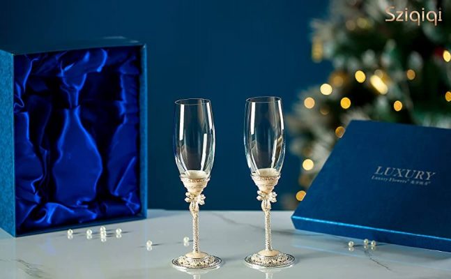 champagne glasses for wedding